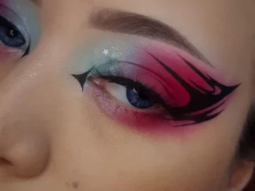 graphic eyeliner