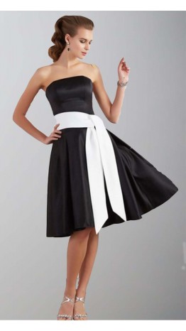 Classic Black Strapless Short Bridesmaid Dresses KSP342