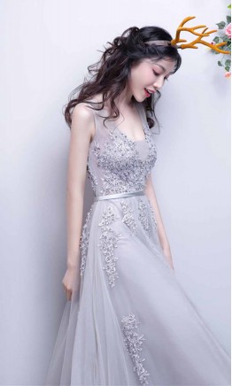 Applique Lace V-neck Long Grey Prom Gowns with Straps 