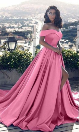 Elegant pink off-shoulder ball gown with a voluminous skirt and side leg slit KSP538