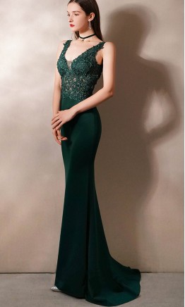 Long Green Fitted Prom Dresses